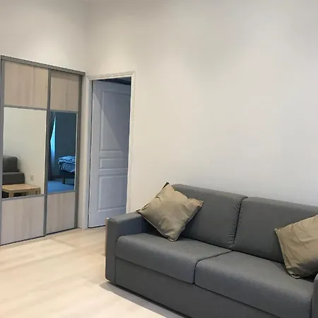 Center Apartment *