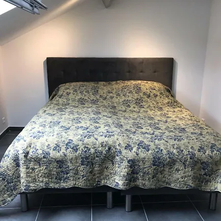 Center * Κάννες