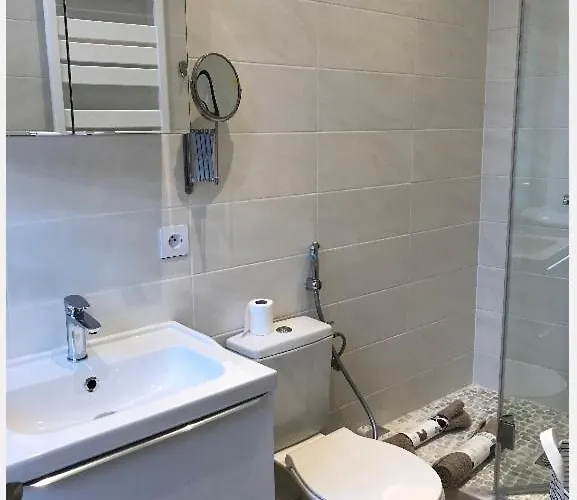 Apartment Center