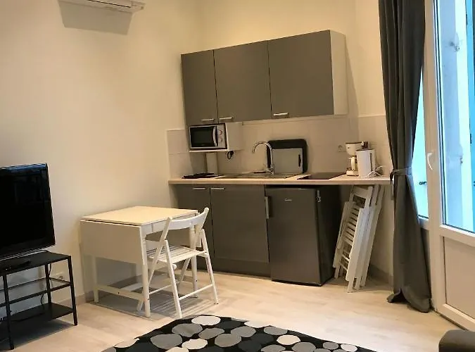 Apartment Center Cannes